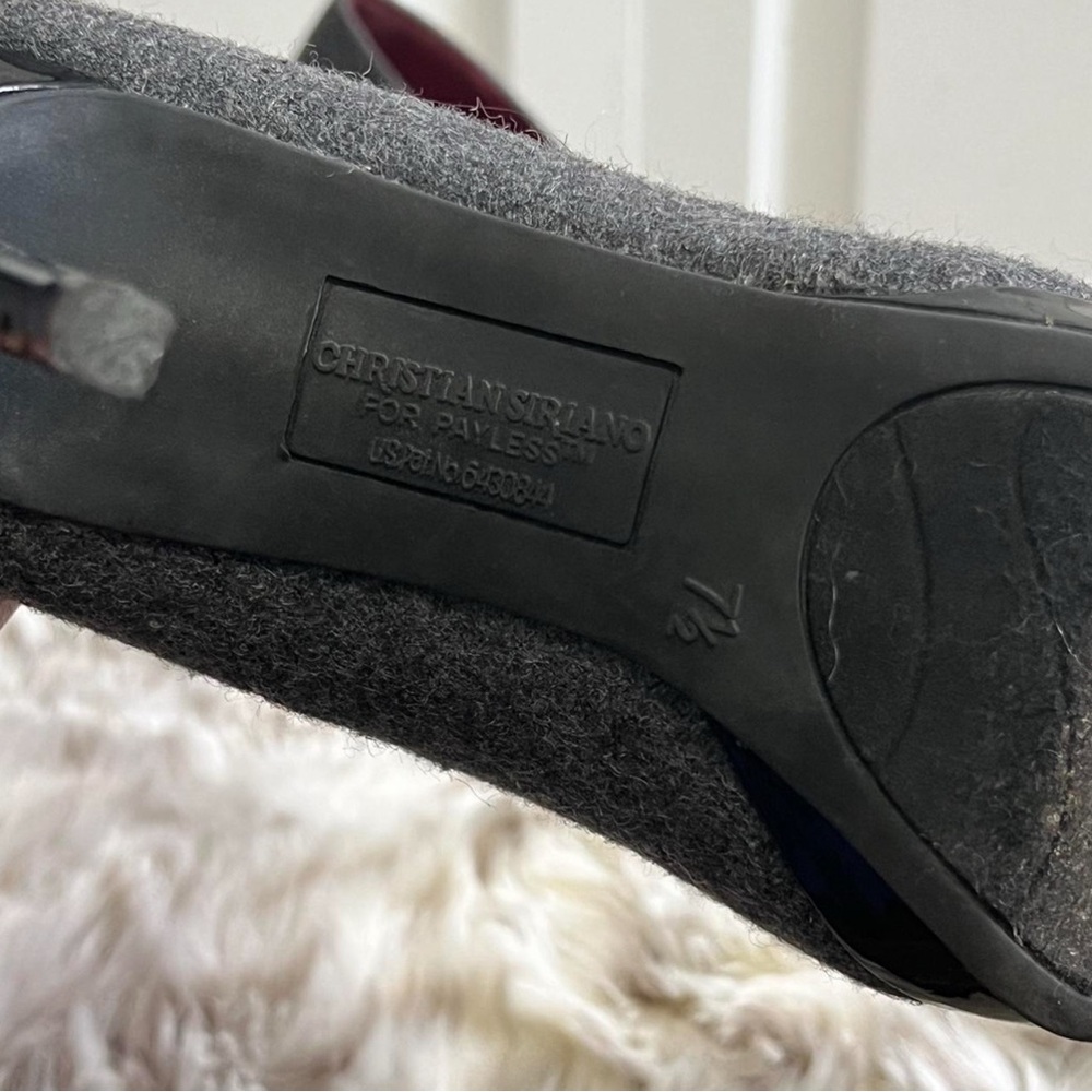 Gray Heeled Pumps - Picture 3 of 6